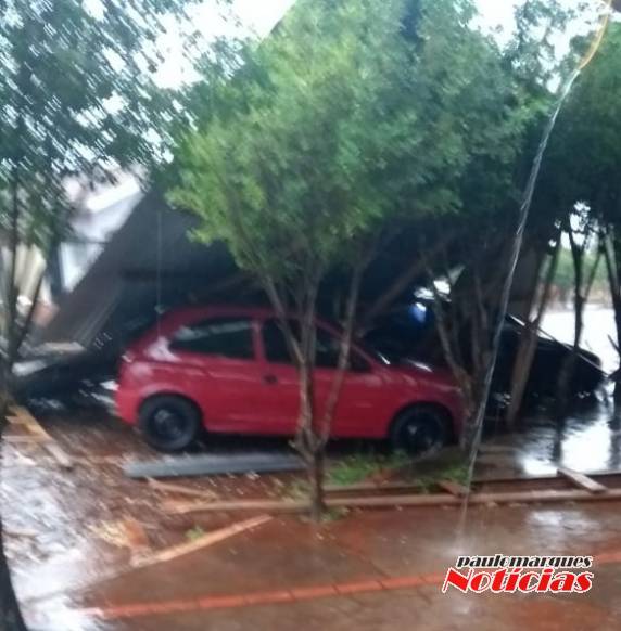 Corpo de Bombeiros atendeu mais de 20 chamados ocasionados pelo temporal, em Três de Maio - foto 9