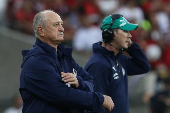 Junto com o técnico, saem os auxiliares Paulo Turra e Carlos Pracidelli