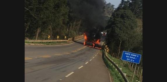 Tentativa de assalto a carros fortes é registrada no Oeste - foto 5