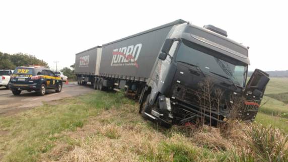 Identificada mulher que morreu em colisão entre carro e carreta na BR-285, em Passo Fundo - foto 3