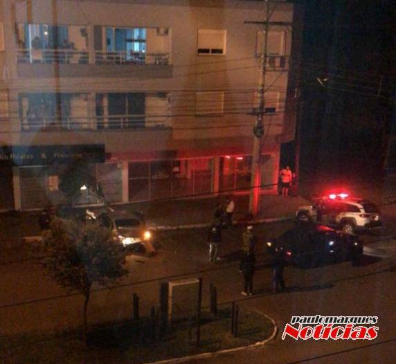 Colisão traseira deixa feridos na Av. Santa Rosa em Três de Maio - foto 2