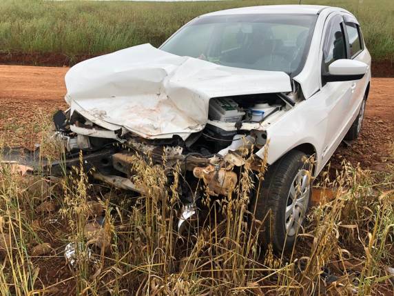 Dois veículos colidem frontalmente em estrada vicinal em Ronda Alta - foto 2