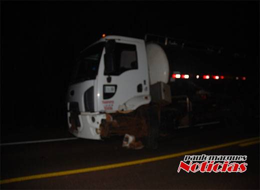 Colisão envolve automóvel e caminhão na BR 472 em Boa Vista do Buricá - foto 5