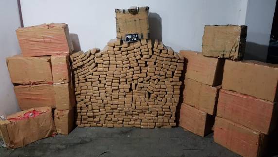 Suspeito de distribuir a droga foi preso sexta em operação em Barra Velha. Carga foi encontrada sábado em cidade vizinha como desdobramento da investigação