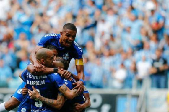 No dia de seu aniversário, Tricolor venceu com gols de Jean Pyerre, Everton e Alisson