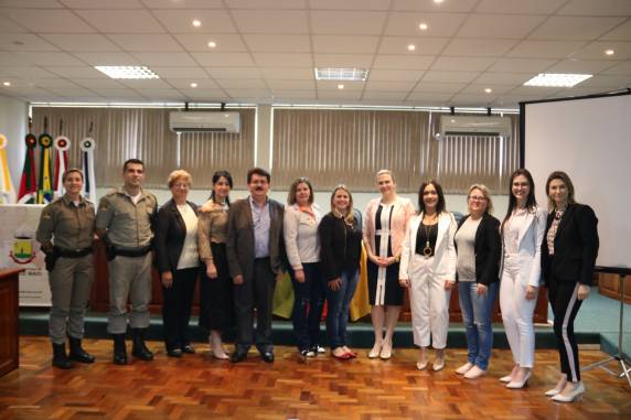 Romper o ciclo de violência e recuperar adolescentes para o convívio social e escolar é o objetivo da justiça restaurativa