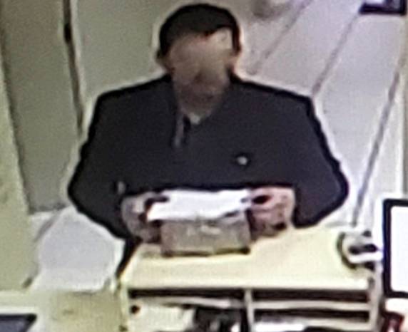 PRF prende na BR 101 em Palhoça dois homens que assaltaram agência dos Correios em Jaguaruna - foto 3