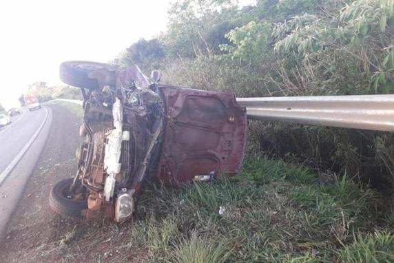 Violenta colisão mata três pessoas na BR 282 - foto 3