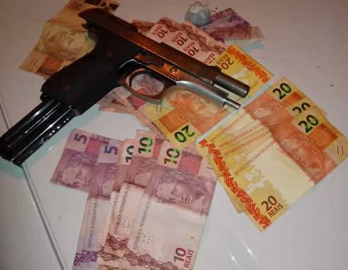 A prisão ocorreu no Bairro Luiz Fogliato após disparos de arma de fogo