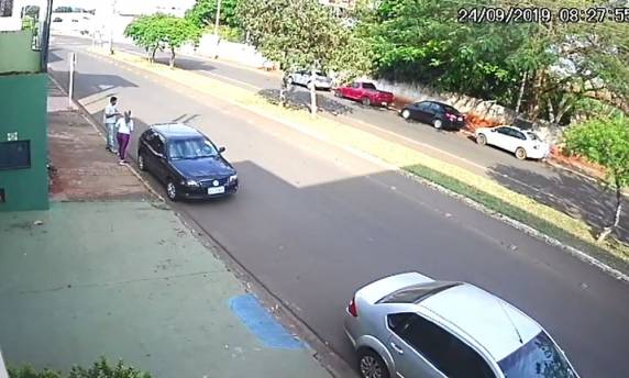 Foto que jovem tirou de suspeito momentos antes de ser morta ajudou polícia a identificar homem - foto 3