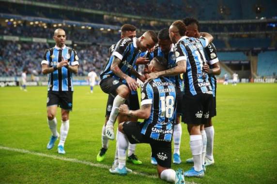 Tricolor ganhou com gols de Tardelli, David Braz, Luan, Luciano, Cortez e André