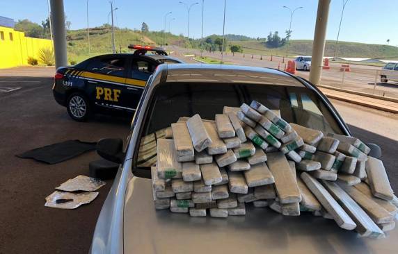 PRF apreende 73 quilos de maconha na BR 163 em Guaraciaba - foto 2