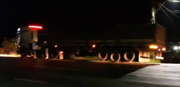 PRF apreende carreta com pneus importados durante fiscalização de crimes transfronteiriços em Panambi/RS - foto 2