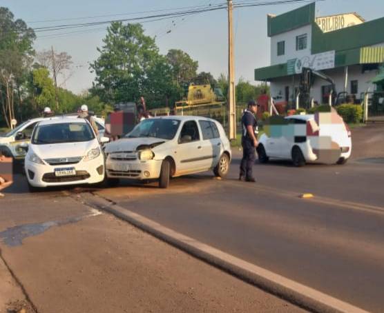 Colisão envolve dois veículos na RS 155 em frente a rodoviária de Ijuí - foto 3