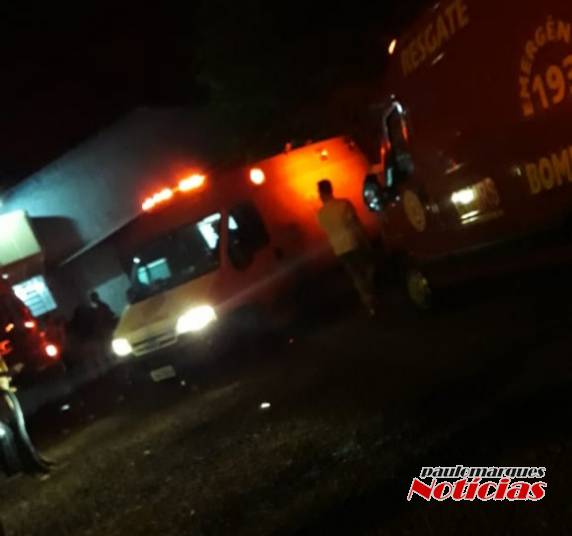 Palco desaba e músicos ficam feridos sem gravidade durante baile no Km 20, em Horizontina - foto 4