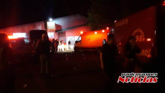 Palco desaba e músicos ficam feridos sem gravidade durante baile no Km 20, em Horizontina - foto 2
