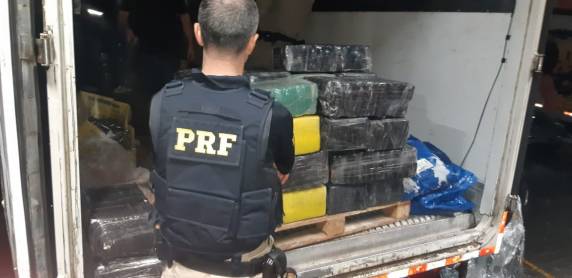 PRF apreende mais de uma tonelada de maconha em Passo Fundo - foto 3