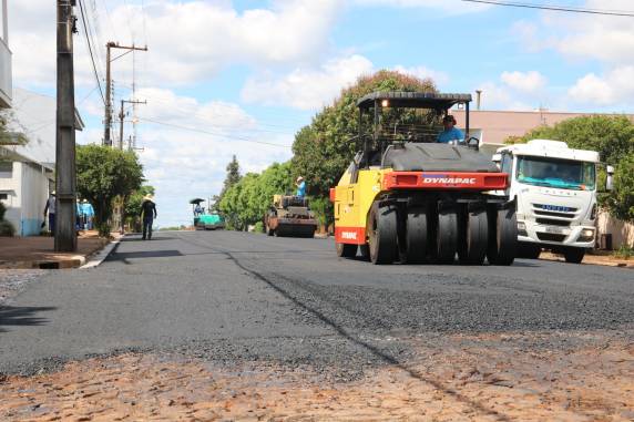 Governo Municipal inicia obras de pavimentação asfáltica na Rua Mato Grosso - foto 2