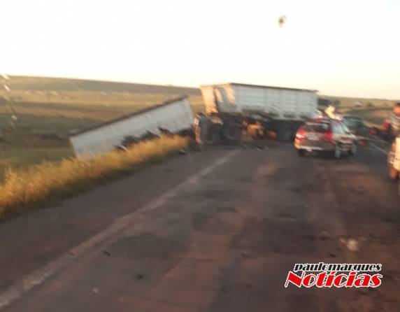 Duas pessoas morrem em colisão que envolveu três caminhões na BR 158 em Tupanciretã - foto 3