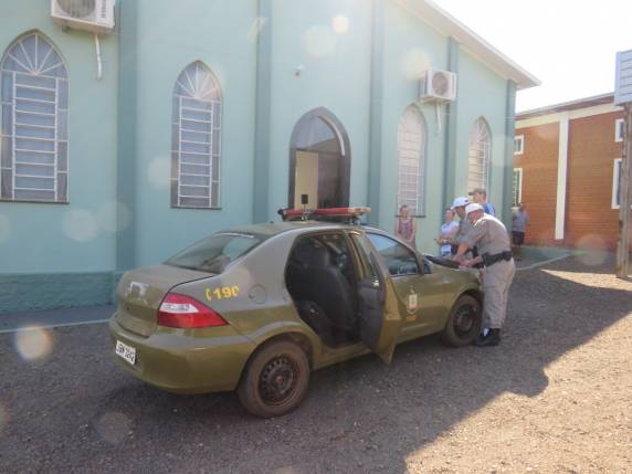 Vila Pratos vive madrugada de vandalismo - foto 2