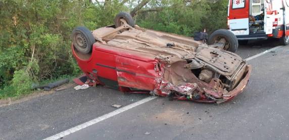 PRF atende grave acidente na BR 472 - foto 2