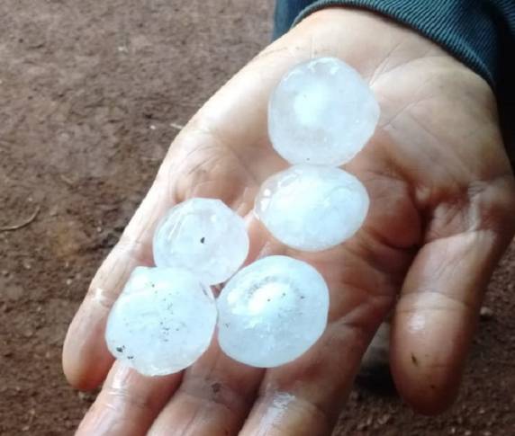 Vento e granizo no interior de Doutor Mauricio Cardoso - foto 3