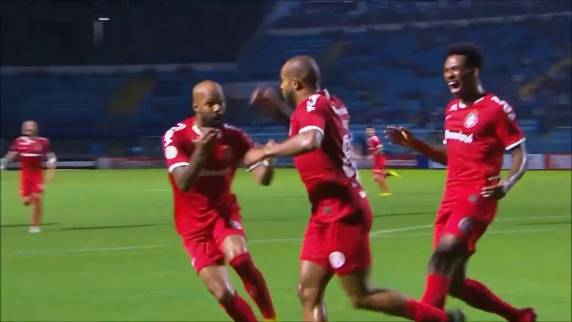Após expulsão de Wesley com revisão no VAR, Patrick e Sarrafiore marcam os gols da vitória colorada por 2 a 0 nesta quinta-feira, pela 26ª rodada do Brasileirão