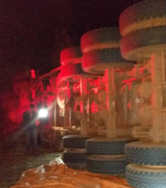 Carreta tomba na ERS 342, entre Ijuí e Cruz Alta - foto 3