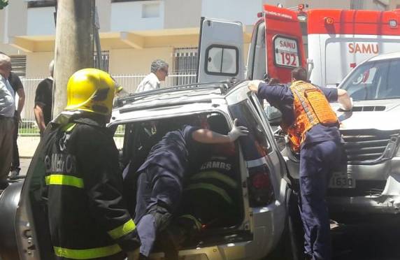 Colisão foi registrada no início da tarde de hoje