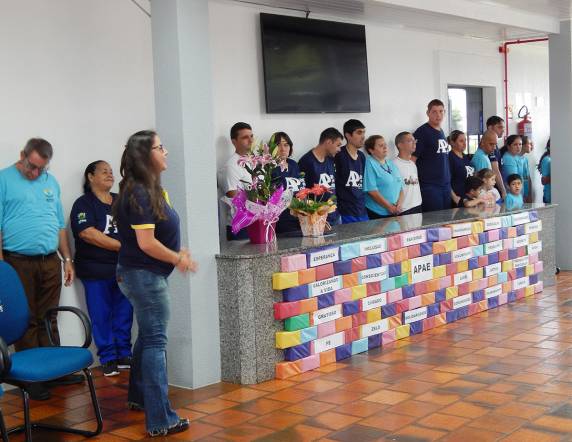 Café da manhã festivo marca cinquentenário da Apae de Três de Maio - foto 6