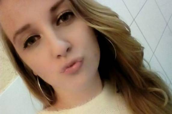 Ex-companheiro da mulher teria atacado a vítima na frente da filha do casal. Ela tinha medida protetiva e vinha sofrendo ameaças
