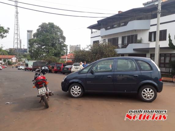 Motociclista fica ferido em colisão entre moto e carro no Centro de Três de Maio - foto 3