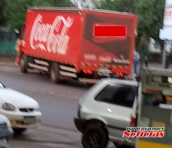 Ciclista é atropelado por caminhão e fica gravemente ferido no Centro de Três de Maio - foto 3