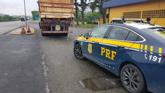 PRF apreende 1.500 kg de maconha em Joinville - foto 2