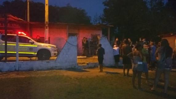 Três dos cinco atiradores fugiram, se acidentaram, entraram em confronto com BM e foram baleados