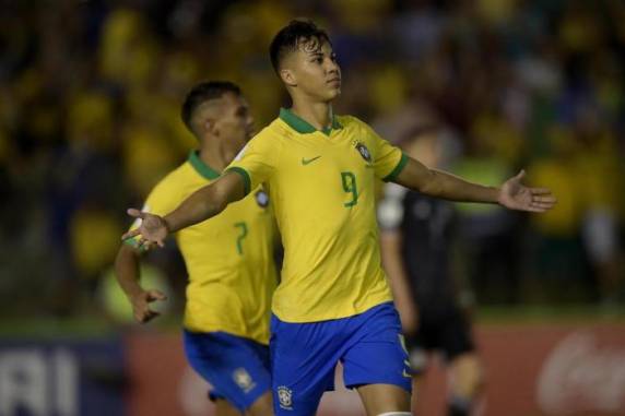 Seleção saiu atrás e reagiu na segunda etapa, com gols de Kaio Jorge e Lázaro