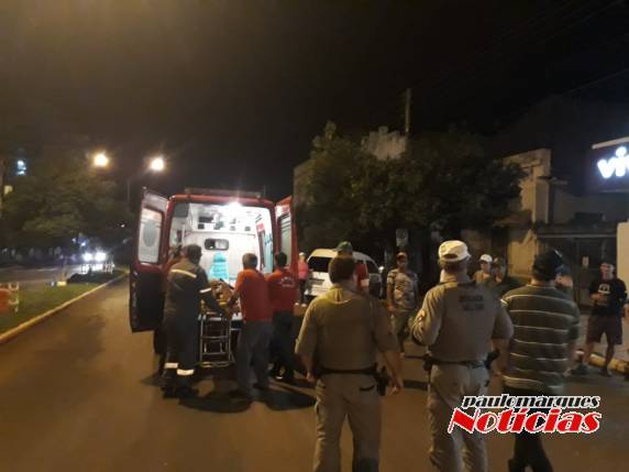Jovem é atropelada em faixa de segurança de avenida no Centro de Três de Maio - foto 2