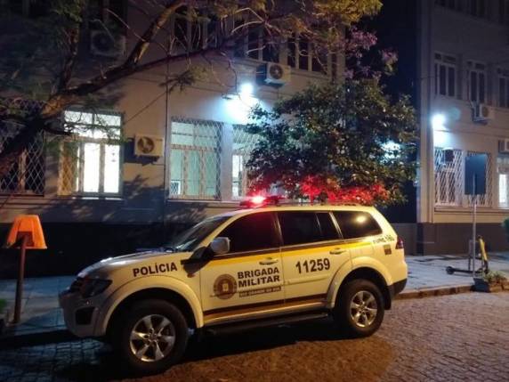 Polícia investiga o caso e deve ouvir vizinhos do casal para aprofundar as investigações