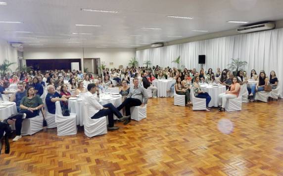 Encontro Regional das Apaes reúne profissionais em Três de Maio - foto 3