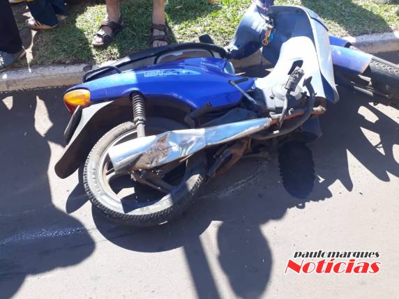 Jovem fica ferida em acidente que envolveu ônibus e moto no Centro de Três de Maio - foto 2