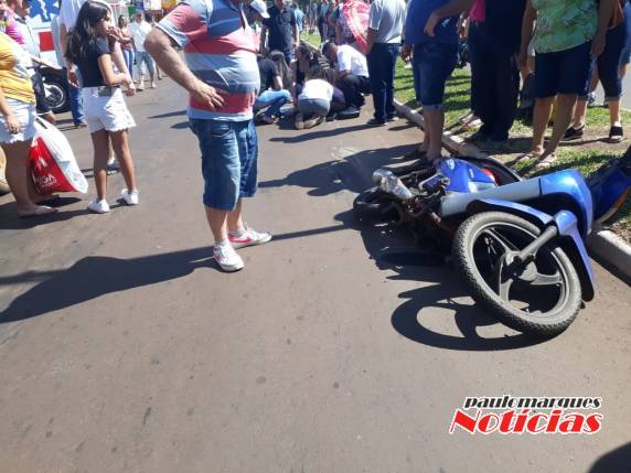 Jovem fica ferida em acidente que envolveu ônibus e moto no Centro de Três de Maio - foto 6