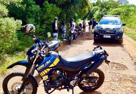 PRF e GMT realizam operação de combate a infrações de trânsito e perturbação do sossego na Efrica - foto 3