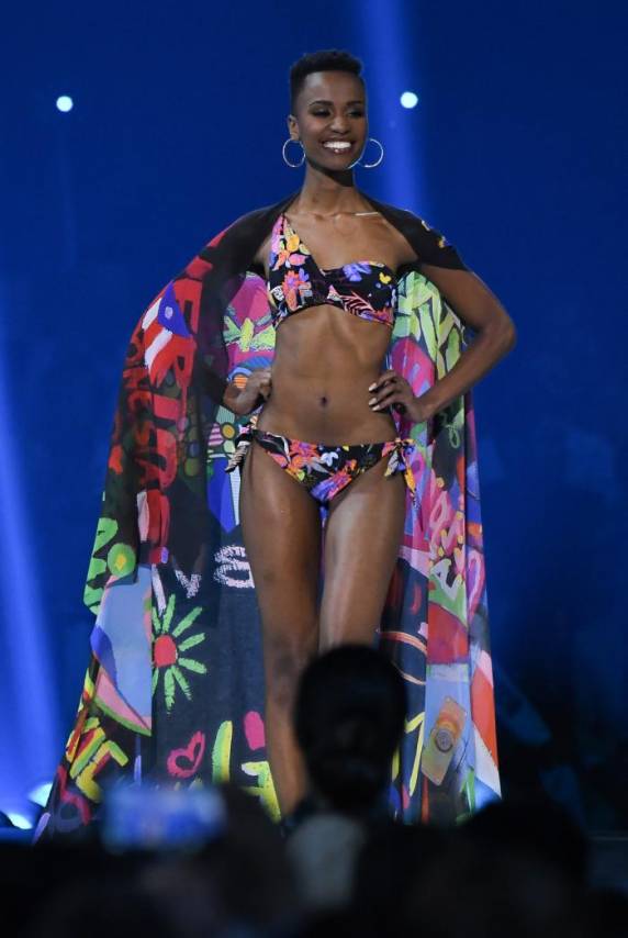 Candidata da África do Sul, Zozibini Tunzi é eleita Miss Universo 2019 - foto 2