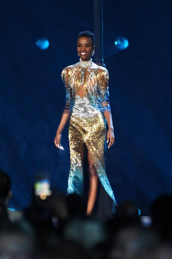Candidata da África do Sul, Zozibini Tunzi é eleita Miss Universo 2019 - foto 3