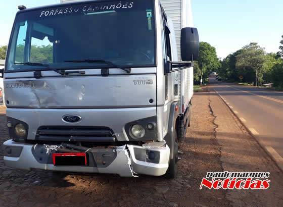 Acidente com danos materiais na lombada da RS 342 no bairro Carolina, em Três de Maio - foto 3