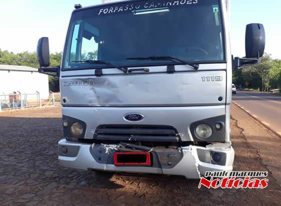 Acidente com danos materiais na lombada da RS 342 no bairro Carolina, em Três de Maio - foto 5