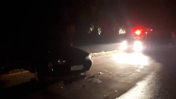 Dois motoristas não foram encontrados pela polícia após se envolverem em um acidente de trânsito na noite de deste domingo