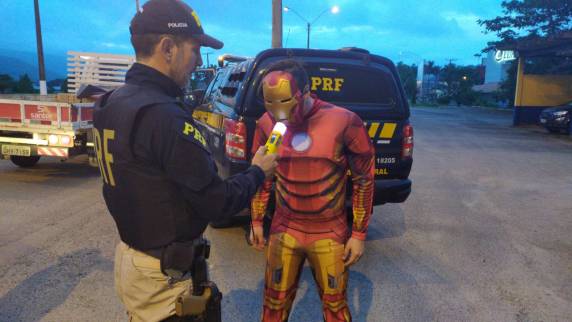 PRF flagra 347 motoristas embriagados neste final de semana nas rodovias federais catarinenses - foto 5