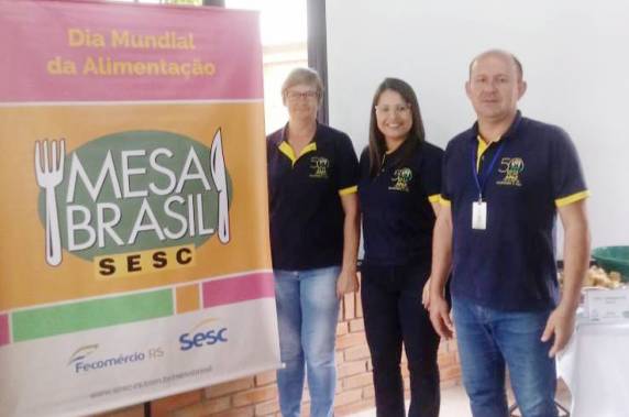 Três receitas da Apae de Três de Maio estão no livro ?Receitas Mesa Brasil?, do Sesc Ijuí deste ano: geleia de abacaxi com pimenta, geleia de tomate e pão de abóbora