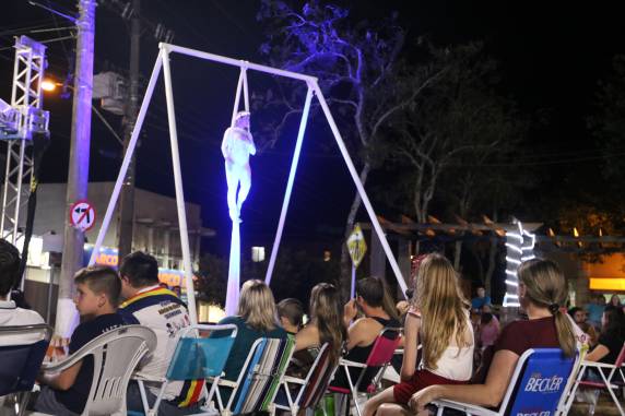 Natal Encantador apresenta teatro, música e performance circense em sua programação - foto 4